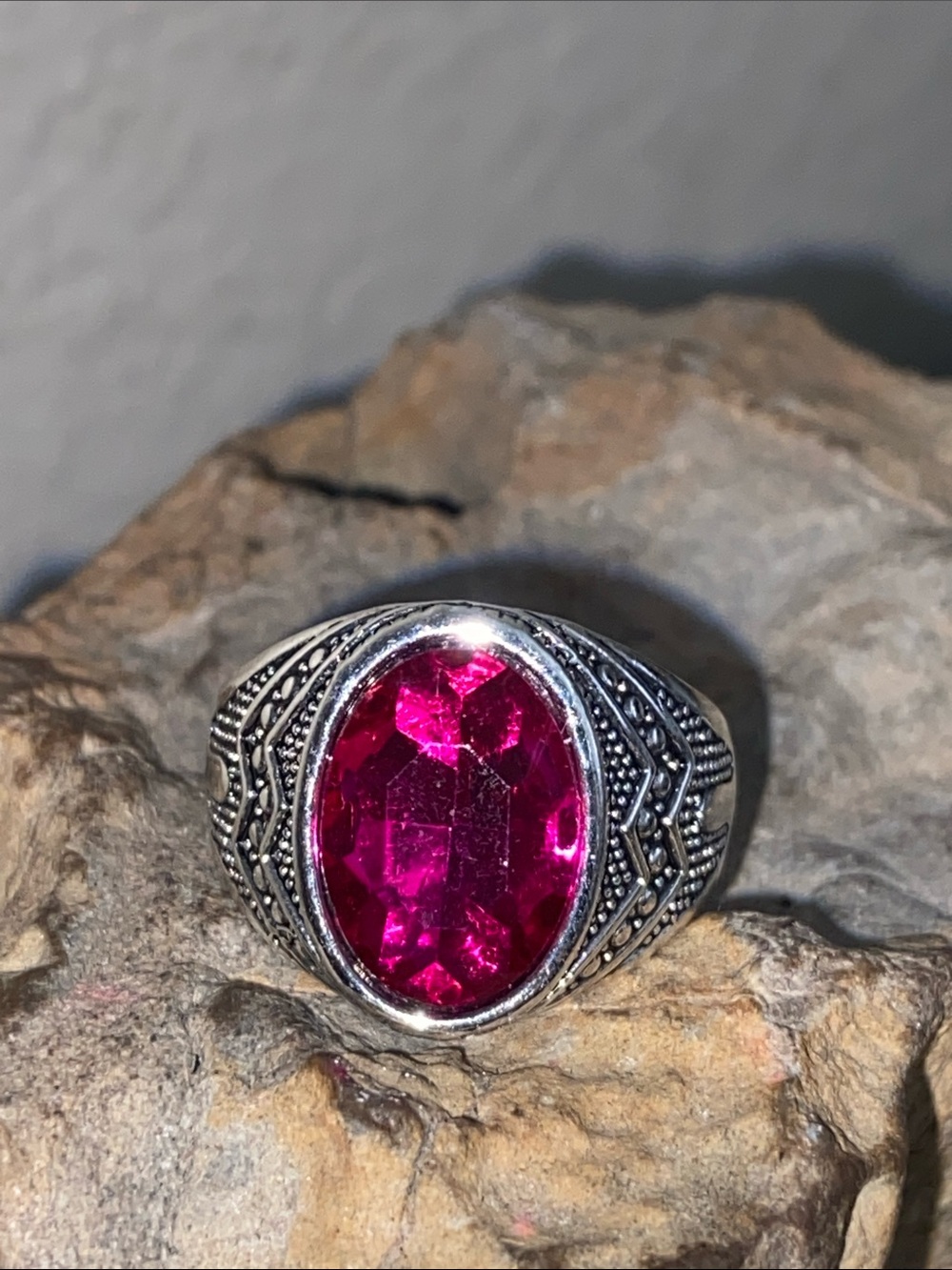 5/$10❤️❤️❤️NEW Faceted Acrylic Pink Cabochon Silver Tone Zinc Alloy Ring